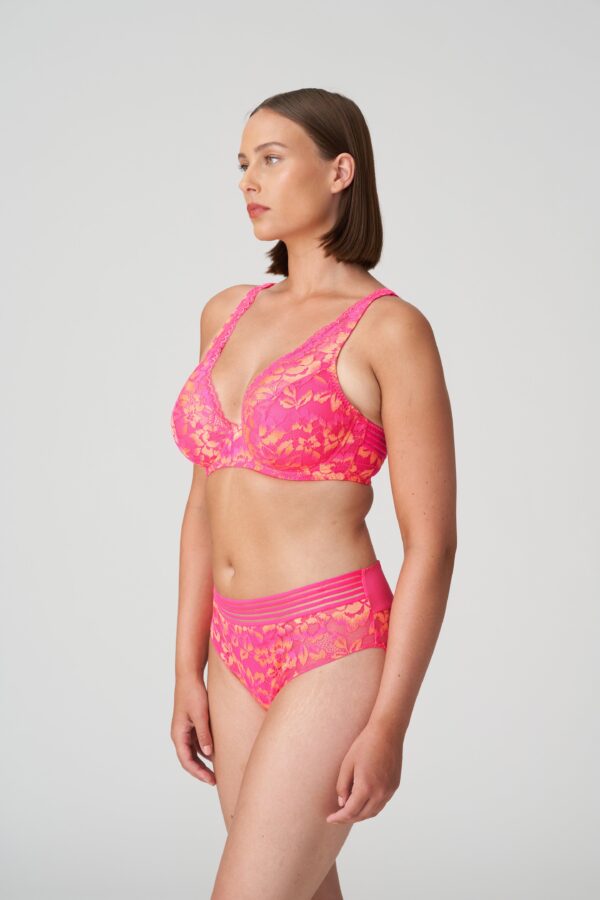 VERAO L.A. Pink half padded plunge bra